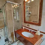 Appartement Scarlet Flower - Maggiore