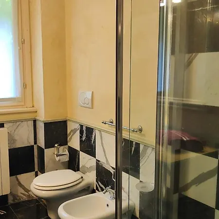 Apartment Scarlet Flower - Maggiore *