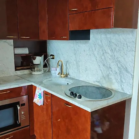 Scarlet Flower - Maggiore * Meina