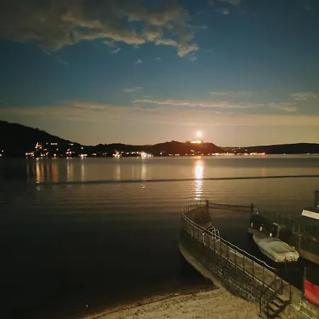 Scarlet Flower - Maggiore Daire Meina